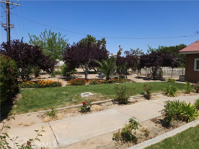 Detail Gallery Image 6 of 47 For 9131 Maple Ave, Hesperia,  CA 92345 - 2 Beds | 1 Baths