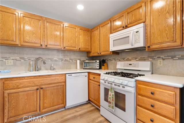 Detail Gallery Image 15 of 40 For 7137 Shoup Ave #34,  West Hills,  CA 91307 - 2 Beds | 2/1 Baths