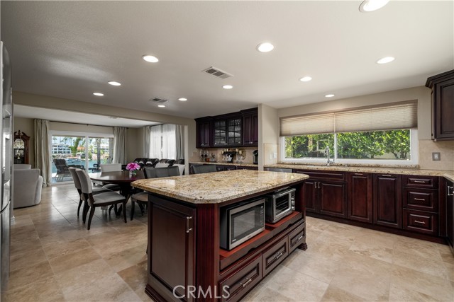 Detail Gallery Image 11 of 61 For 22280 Village Way Dr, Canyon Lake,  CA 92587 - 3 Beds | 2/1 Baths