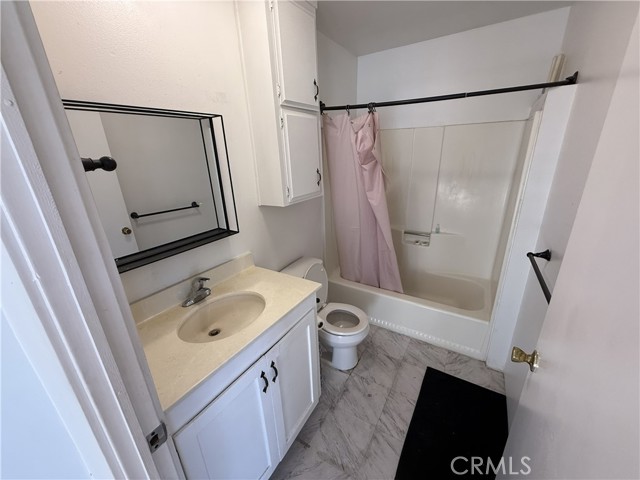 Detail Gallery Image 15 of 30 For 4345 Camello Rd, Woodland Hills,  CA 91364 - 3 Beds | 2/1 Baths