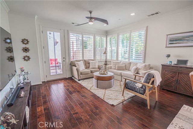 Detail Gallery Image 4 of 56 For 28267 N via Sonata Dr, Valencia,  CA 91354 - 3 Beds | 3 Baths