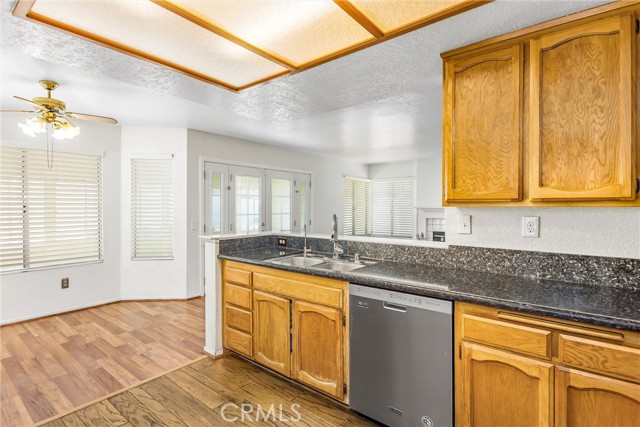 Detail Gallery Image 11 of 49 For 2584 Gunnison, Colton,  CA 92324 - 4 Beds | 3 Baths