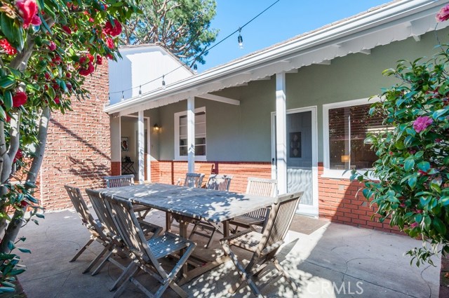 1900 Elm Avenue, Manhattan Beach, California 90266, 3 Bedrooms Bedrooms, ,1 BathroomBathrooms,Residential,Sold,Elm,SB17021478