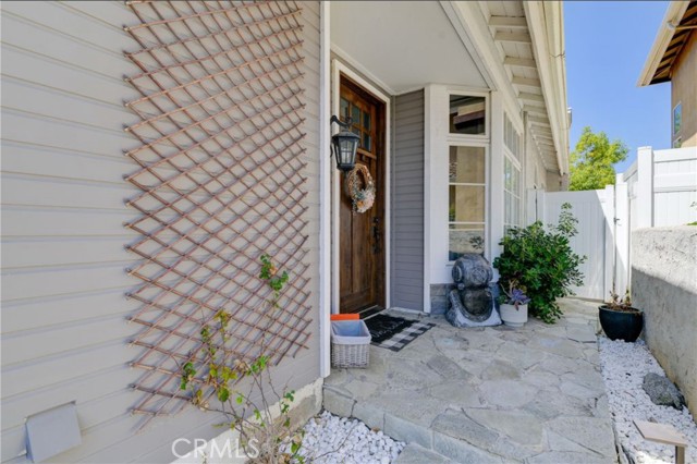 5160 Caminito Exquisito, San Diego CA: https://media.crmls.org/medias/dbe71939-6960-4ad6-9d32-fab2025d71f9.jpg