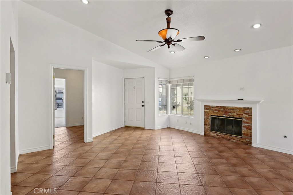 MLS #OC25190480 image #10