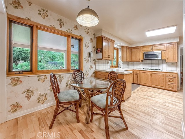 17508 Marilla Street photo 19