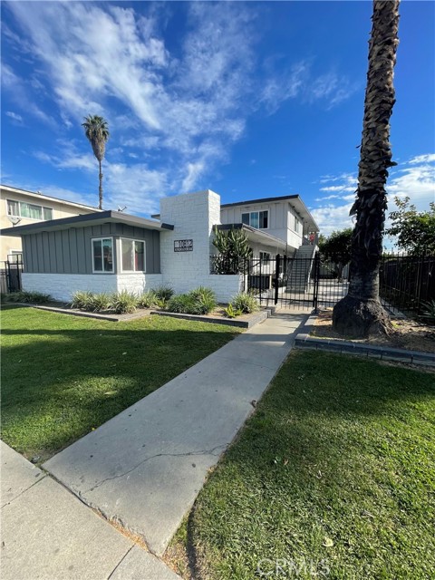 Image 11 of 12 For 10812 California