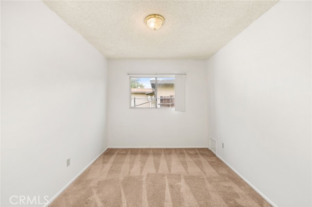 1320 W Flora Street, Ontario CA: https://media.crmls.org/medias/dbe89b20-2ebb-47b1-a021-46362cd1654f.jpg