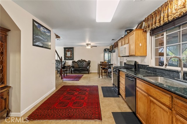 Detail Gallery Image 5 of 16 For 1281 Sunup Dr, Merced,  CA 95348 - 3 Beds | 2/1 Baths