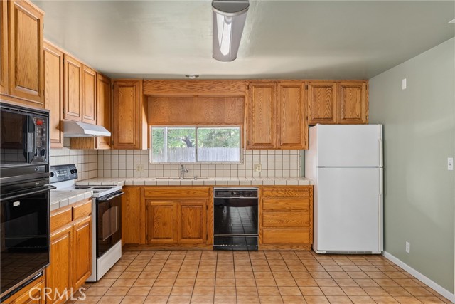 4075 County Road 203, Hamilton City CA: https://media.crmls.org/medias/dbe9001a-ddfa-4090-b142-7c180efb4ed6.jpg