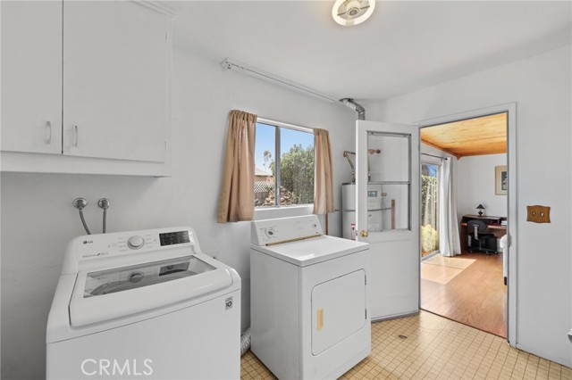 14358 1/2 Jeanette Lane, Baldwin Park CA: https://media.crmls.org/medias/dbe92385-6b39-44c8-b96b-238d682e8467.jpg