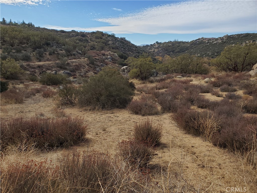48775 Leaning Rock Court