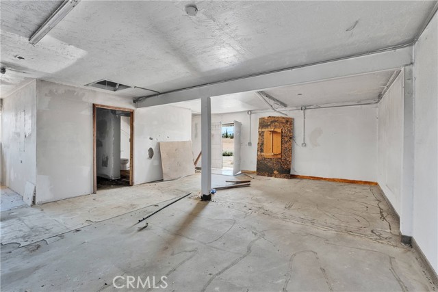 9777 Tamarisk Avenue, Hesperia, California 92345, ,Commercial Sale,For Sale,9777 Tamarisk Avenue,CRHD25111922