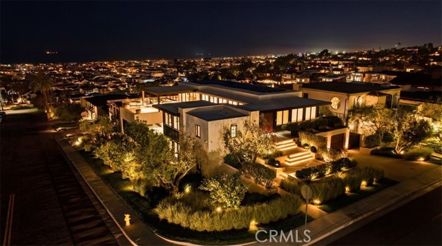 101 N Poinsettia Avenue, Manhattan Beach CA: https://media.crmls.org/medias/dbea6ce5-b200-4a9d-af23-836fc5964e8c.jpg