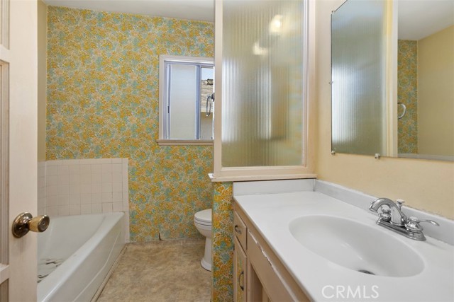 2729 N Studebaker Road, Long Beach CA: https://media.crmls.org/medias/dbeac2ae-5c93-4e66-abec-a159a6ec6637.jpg