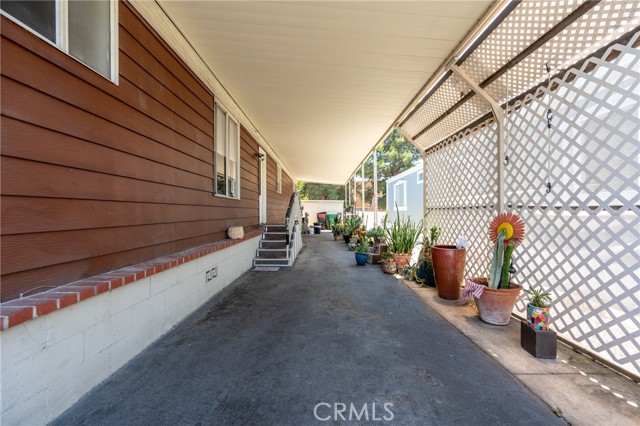 Detail Gallery Image 3 of 25 For 4095 Fruit St #127,  La Verne,  CA 91750 - 2 Beds | 2 Baths