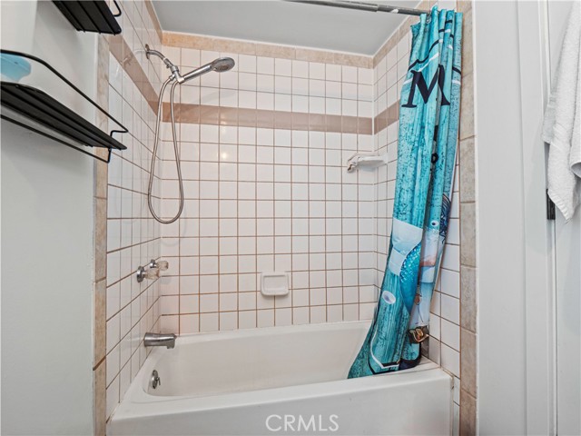 Detail Gallery Image 16 of 42 For 15221 Calle San Luis Potosi, Green Valley,  CA 91390 - 3 Beds | 2 Baths