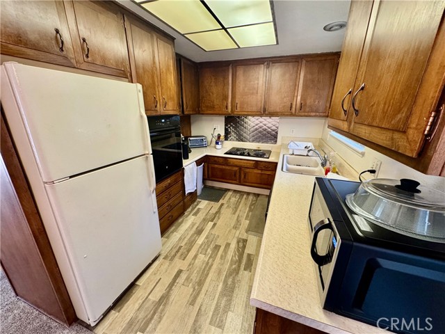 Detail Gallery Image 4 of 11 For 425 Avenida Castilla #B #B,  Laguna Woods,  CA 92637 - 2 Beds | 2 Baths