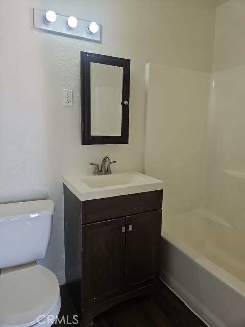 Image 4 of 5 For 3855 Stobbs  6