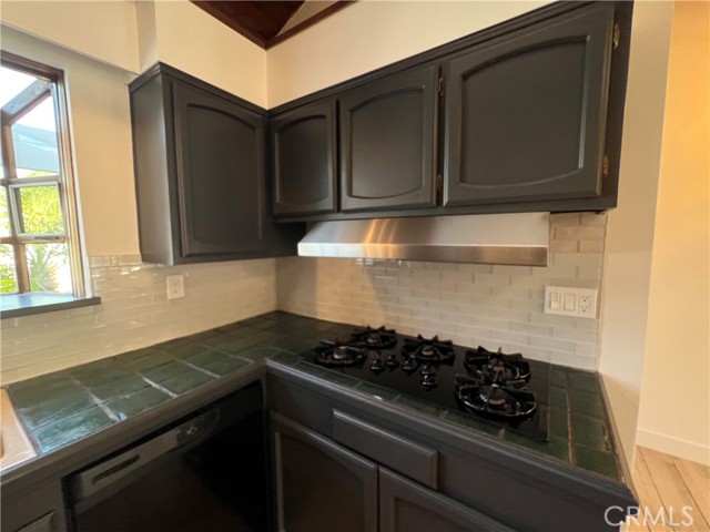 Detail Gallery Image 12 of 30 For 9801 Quakertown Ave, Chatsworth,  CA 91311 - 4 Beds | 2 Baths