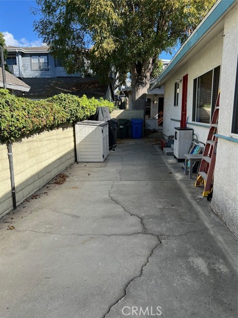 214 Camino Real, Redondo Beach, California 90277, ,Residential Income,For Sale,Camino Real,SB25025766