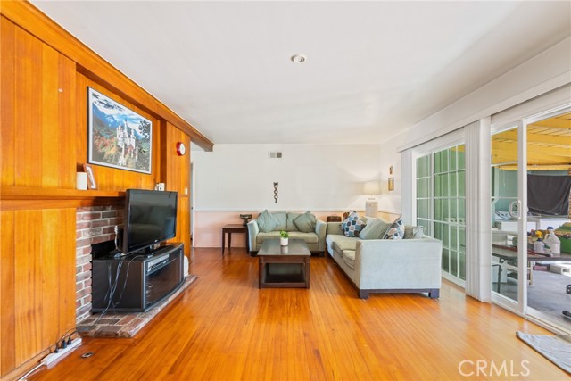 7426 Lemp Avenue, North Hollywood CA: https://media.crmls.org/medias/dbecfe1b-125f-4e2b-9f3b-954ac86da454.jpg