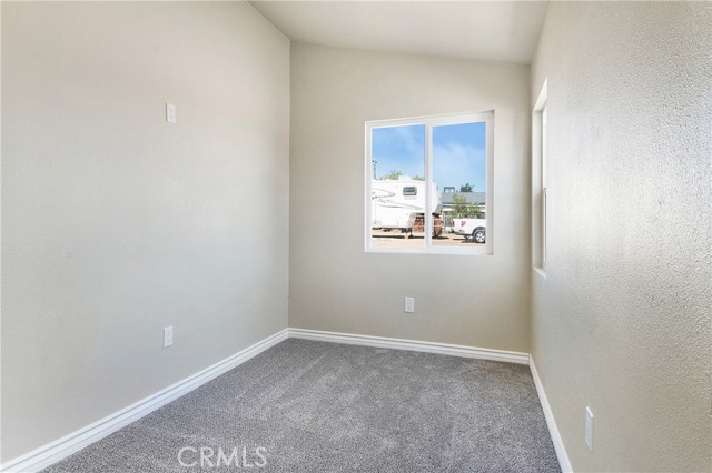 Detail Gallery Image 13 of 22 For 16907 Sultana, Hesperia,  CA 92345 - 3 Beds | 1/1 Baths