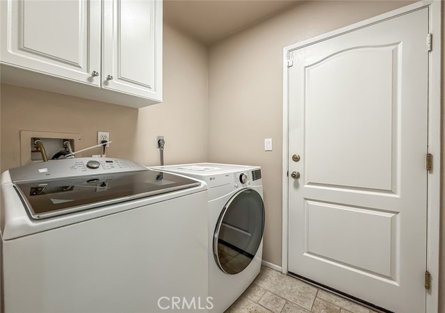 462 Cremona Way, Oak Park CA: https://media.crmls.org/medias/dbef57a2-bdb6-4f1f-8021-f8188ec0c67f.jpg