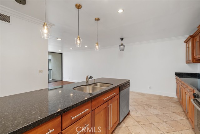 Detail Gallery Image 11 of 33 For 911 N Kings Rd #319,  West Hollywood,  CA 90069 - 1 Beds | 1 Baths