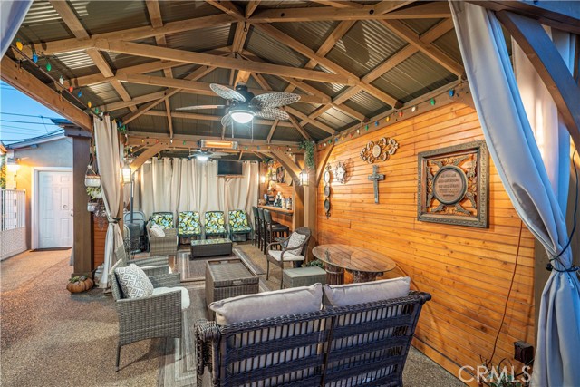 2033 E Duell Street, Glendora CA: https://media.crmls.org/medias/dbf00d55-ab18-4237-a800-71fe27e55aea.jpg