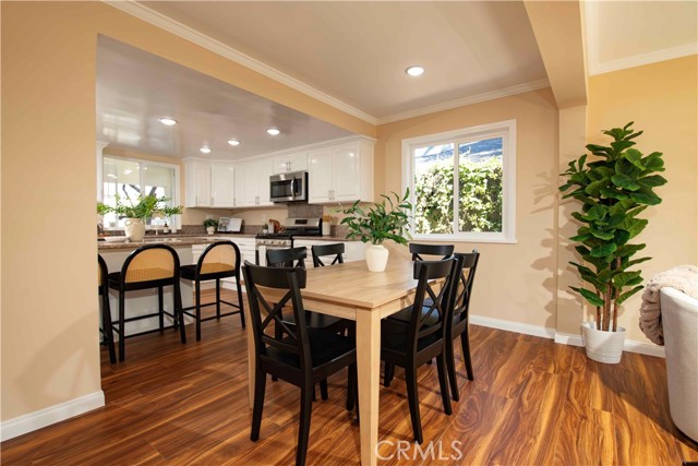 Detail Gallery Image 24 of 55 For 1305 W Riverside, Burbank,  CA 91506 - 4 Beds | 2 Baths