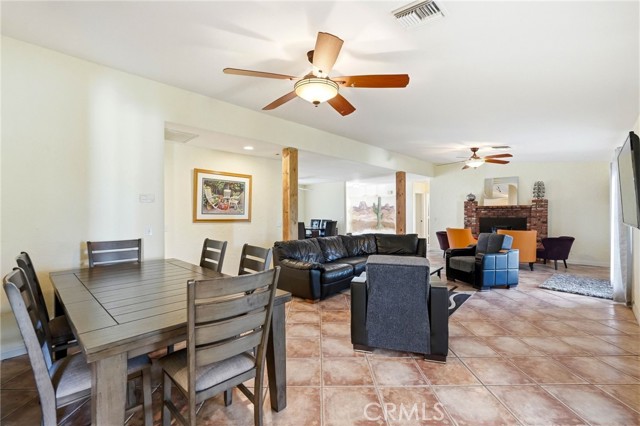 Detail Gallery Image 9 of 42 For 7321 Birch Ave, Rosamond,  CA 93560 - 4 Beds | 3 Baths