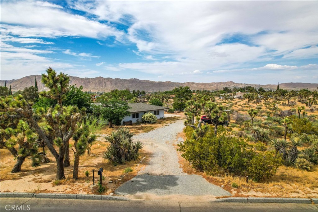 56822 Joshua Drive, Yucca Valley, CA 92284