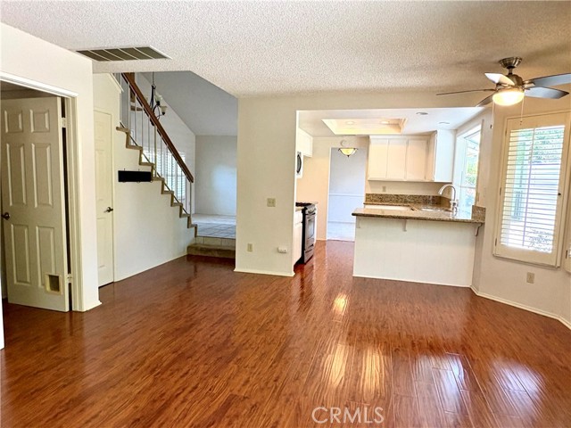 Detail Gallery Image 11 of 23 For 22936 Broadleaf, Lake Forest,  CA 92630 - 3 Beds | 2/1 Baths