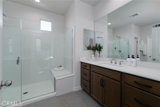 656 Daniel Freeman Circle, Inglewood CA: https://media.crmls.org/medias/dbf3d894-14d4-43fc-a5bd-10743275300c.jpg