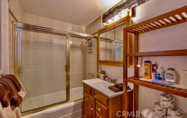 Detail Gallery Image 8 of 19 For 336 W Sherwood, Big Bear City,  CA 92314 - 4 Beds | 3 Baths