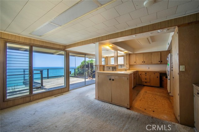 2018 Calle De Los Alamos, San Clemente CA: https://media.crmls.org/medias/dbf43679-8c62-45af-b40f-8cd9651dd4eb.jpg
