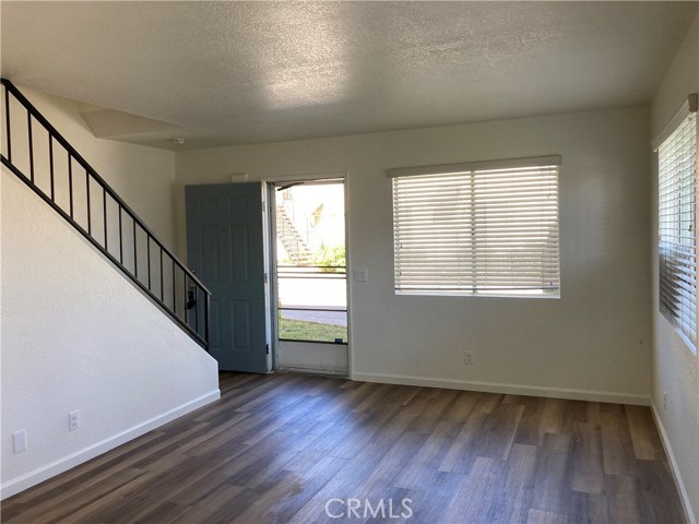 28601 Calle Del Lago, Murrieta CA: https://media.crmls.org/medias/dbf452d1-bd74-4801-b5c3-669ffc8fcaf6.jpg