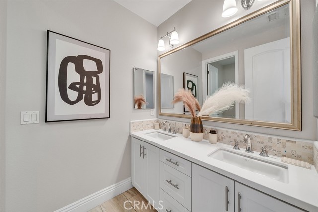 Detail Gallery Image 42 of 62 For 61 Windwalker Way, Tustin,  CA 92782 - 6 Beds | 5/1 Baths