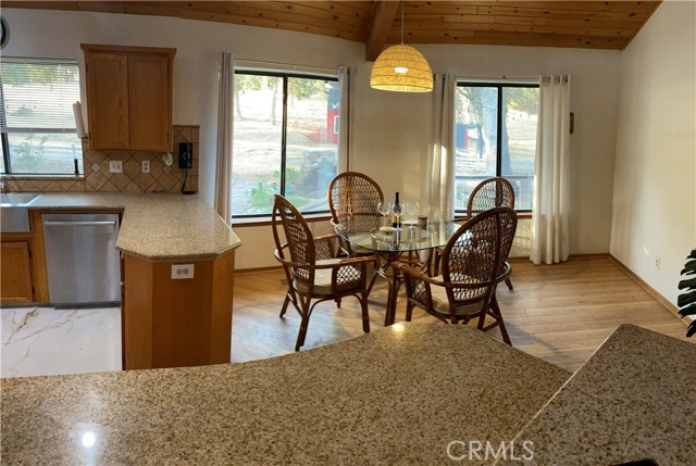 29503 Spence Lane, Tollhouse CA: https://media.crmls.org/medias/dbf4d414-d209-4270-b832-a2ce06608de8.jpg