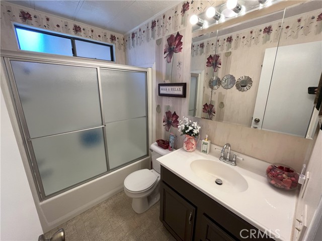 Detail Gallery Image 21 of 37 For 692 Forest Lake Dr, Brea,  CA 92821 - 2 Beds | 2 Baths
