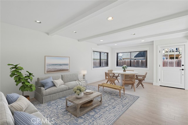 Detail Gallery Image 17 of 39 For 2048 Garden Ln, Costa Mesa,  CA 92627 - 7 Beds | 4 Baths