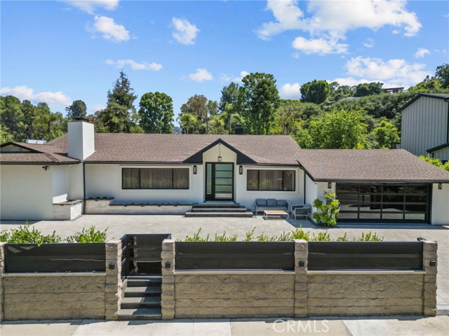 16810 Adlon Road, Encino CA: https://media.crmls.org/medias/dbf8c4dc-3b55-43c8-b4a1-f4890fe03588.jpg