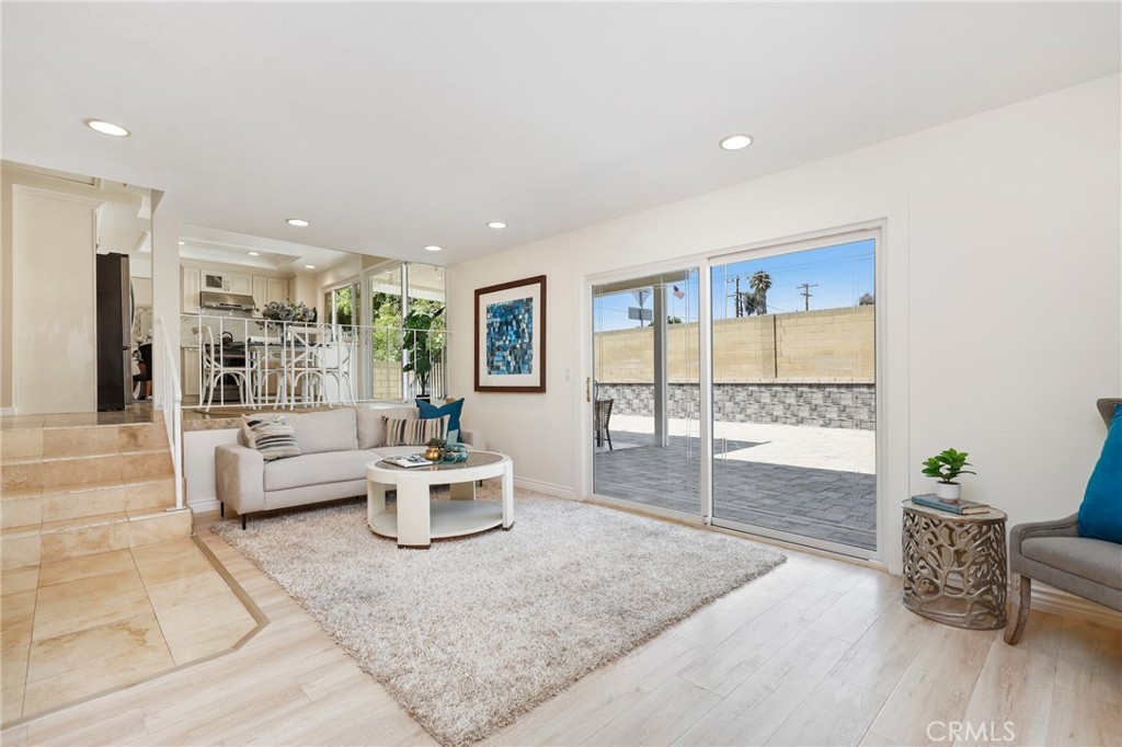 MLS #OC25173182 img 12