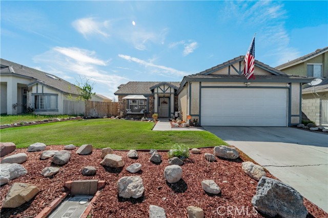 Detail Gallery Image 1 of 42 For 44949 Gloriosa Ln, Lancaster,  CA 93535 - 3 Beds | 2 Baths