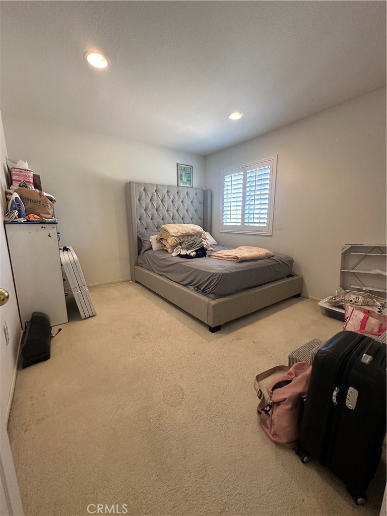 https://media.crmls.org/medias/dbf99a0d-d85e-41d6-b1a5-47acddb5d0f7.jpg?preset=X-Large