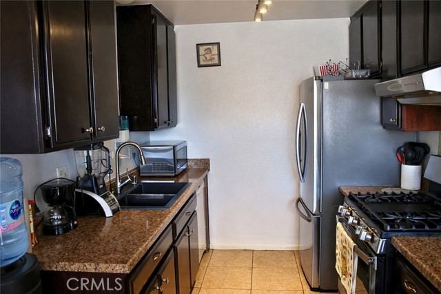 Detail Gallery Image 4 of 18 For 10908 Aztec Ln, Adelanto,  CA 92301 - 3 Beds | 2 Baths