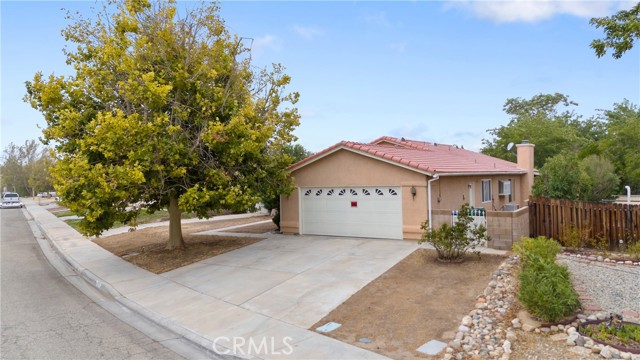 43805 Nicole Street, Lancaster CA: https://media.crmls.org/medias/dbfd8f05-c120-4f47-b2bb-e98dc3277645.jpg