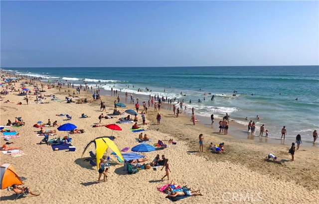 6852 Vista Del Sol Drive, Huntington Beach CA: https://media.crmls.org/medias/dbfd92e3-2352-4a90-9f70-10a71d4bb8ed.jpg