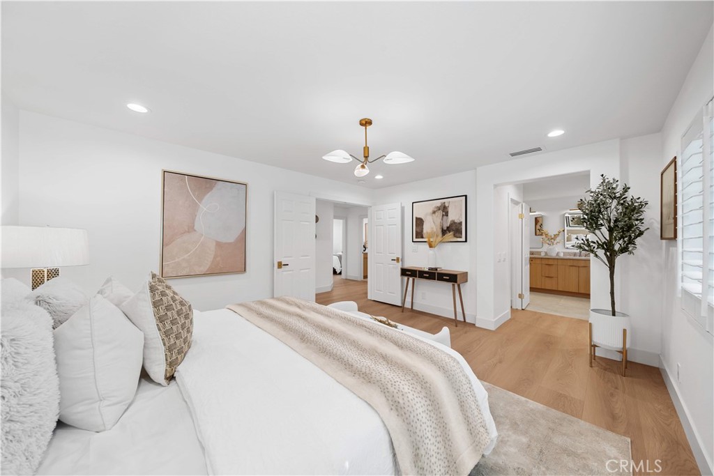 MLS #OC25275934 image #14